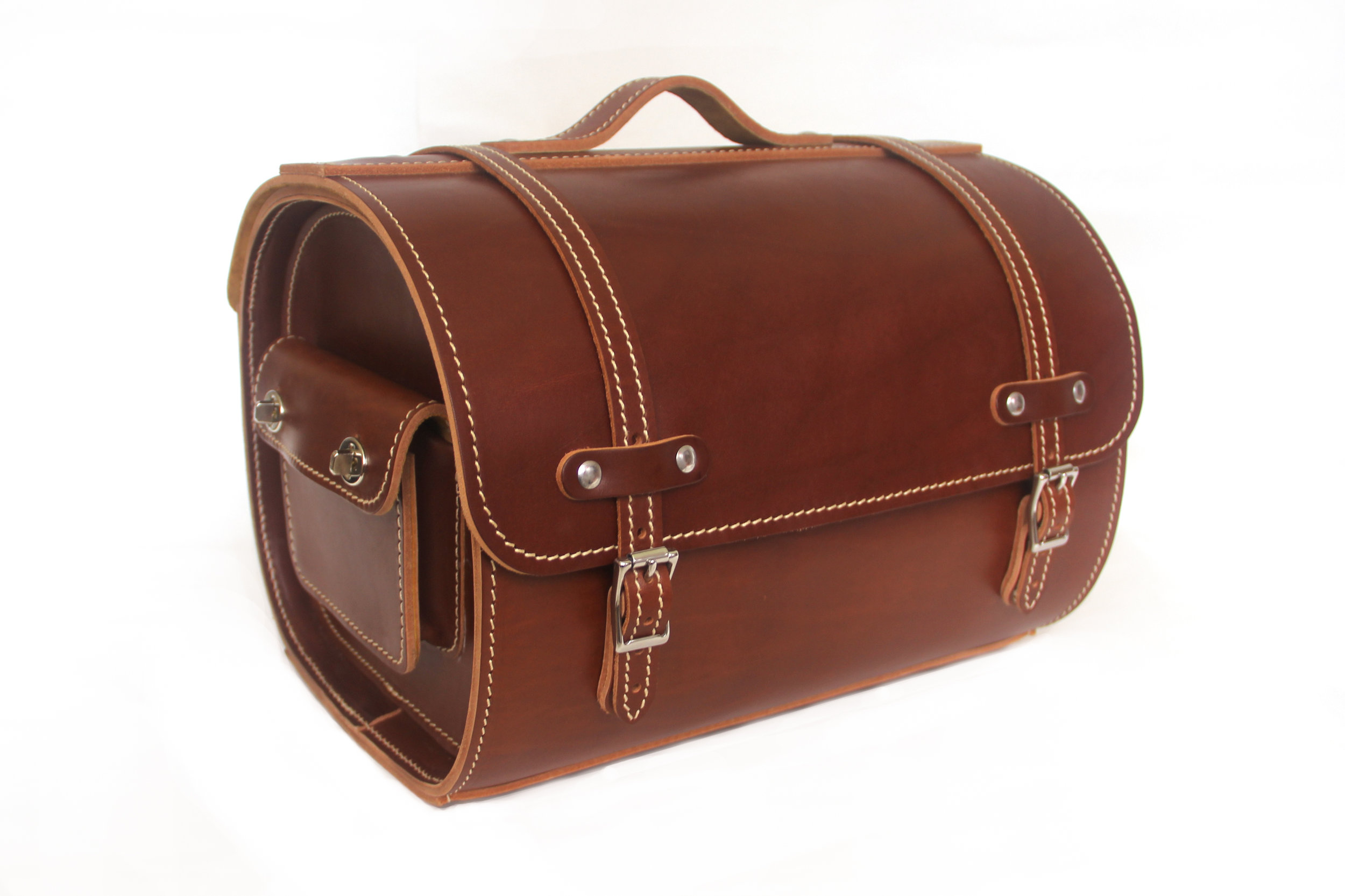 Jay Teske leather train case. Photo by Kelli Williams.